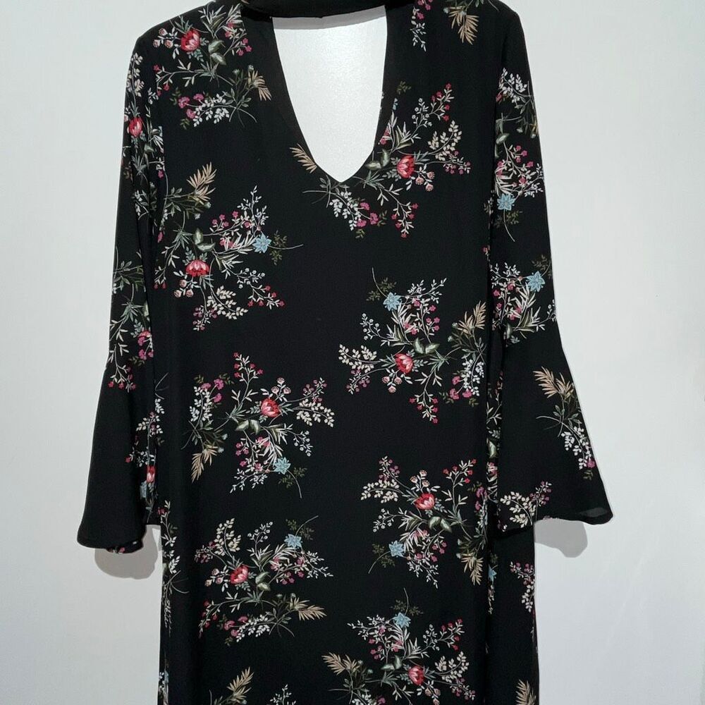 Francesca’s Miami Womens Black Bell Sleeves Choker Neck Floral Shift Dress Large